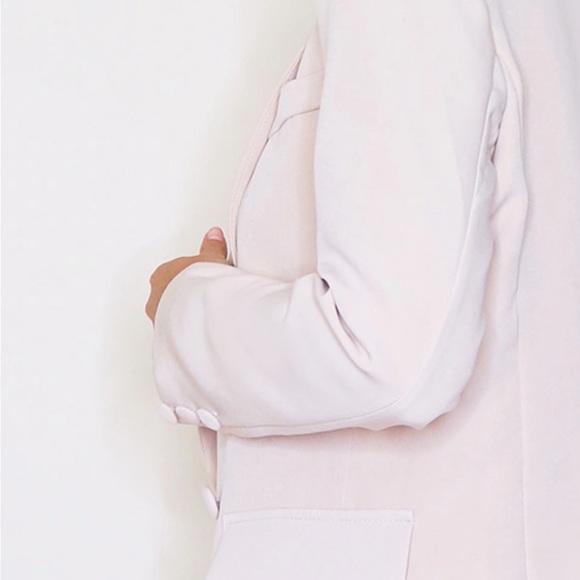 NWT Pretty Little Thing blush nude double blazer-size small - Picture 14 of 16